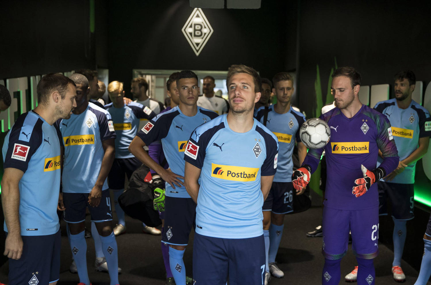 赛前洛杉矶快船调整名单以备德甲；豪取连胜环节打磨；更衣室稳定；临场指挥获称赞的简单介绍