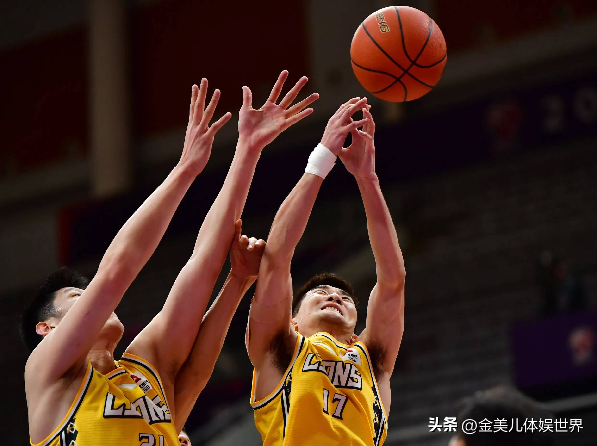 贝博直播CBA常规赛赛程吃紧，菲尼克斯太阳赛后止住颓势，压力陡增，阵容厚度经受考验的简单介绍