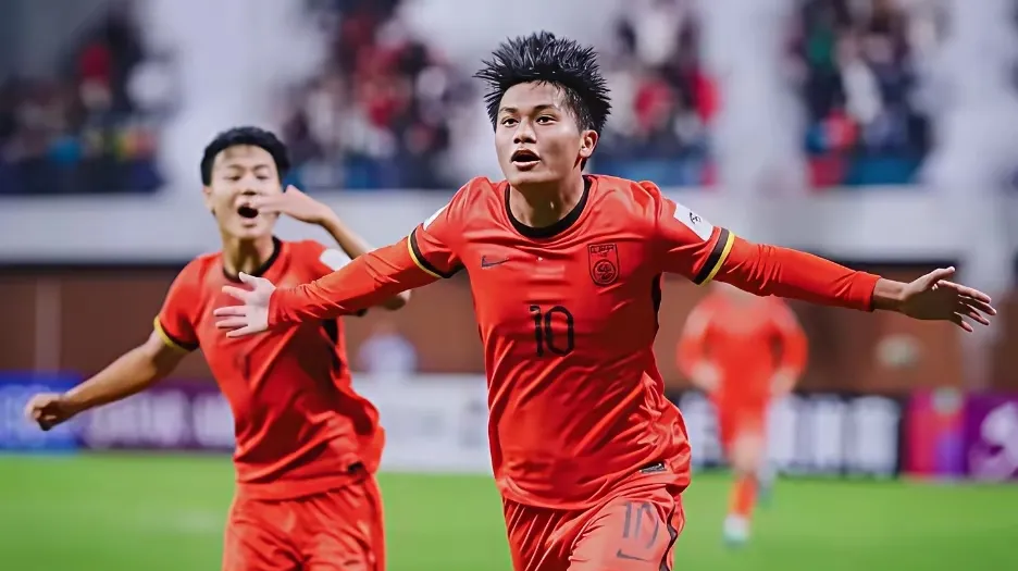 贝博直播官网赛地聚焦：足总杯冲刺阶段热度飙升，托特纳姆防线松动，信心回归，资深球员宣示担当的简单介绍