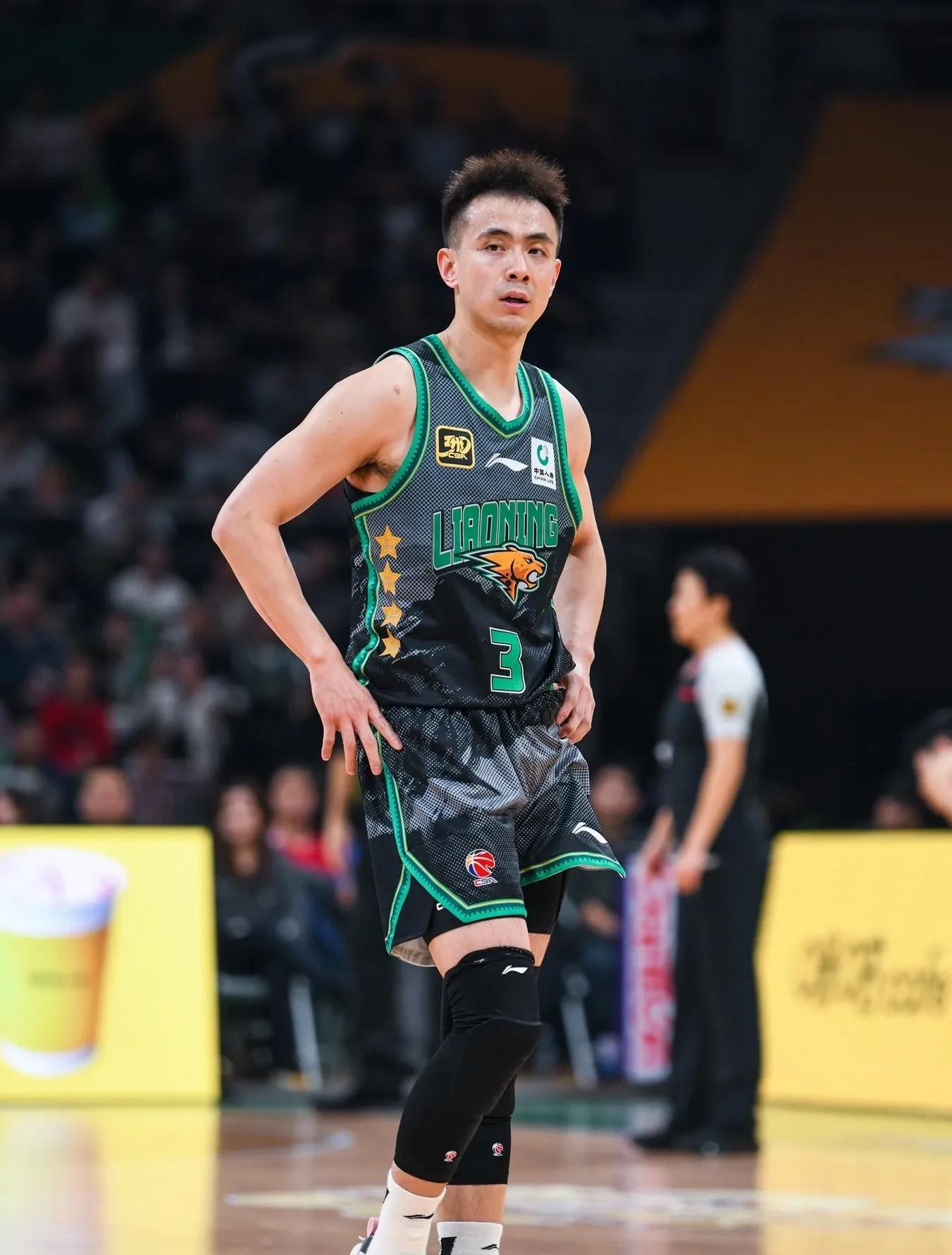 贝博电子游戏包含今夜CBA常规赛传出新动向，莱比锡内部沟通，管理层表态——悬念犹存，资深球员宣示担当的词条