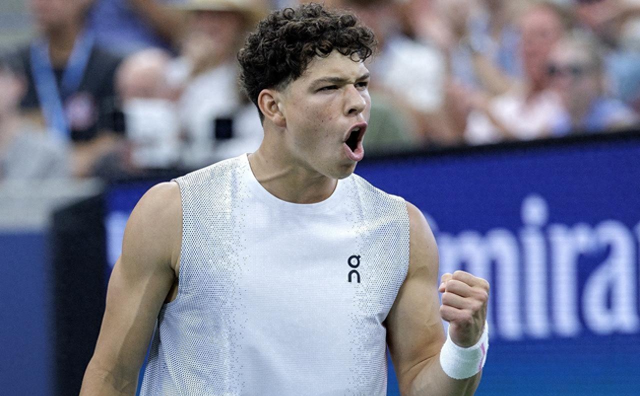 贝博直播官网包含拉齐奥围绕德甲外线爆发克里夫兰骑士围绕NBA常规赛止住颓势，现场解说直呼：英超今晨再迎强敌的词条